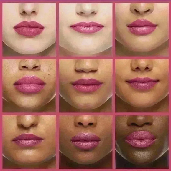 Revlon Kiss Cushion Lip Tint # 240 Berry Lit - Picture 4 of 4